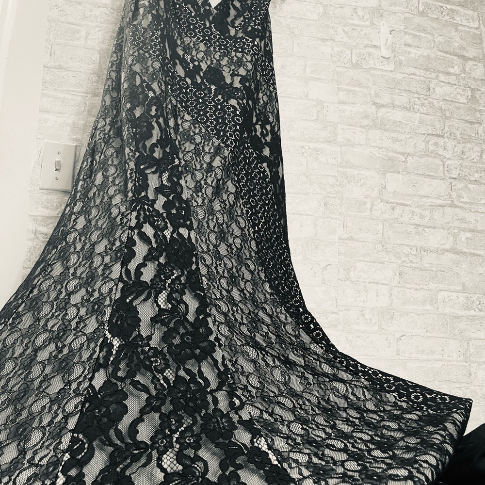 STUNNING BLACK LACE SIZE 18 DECODE